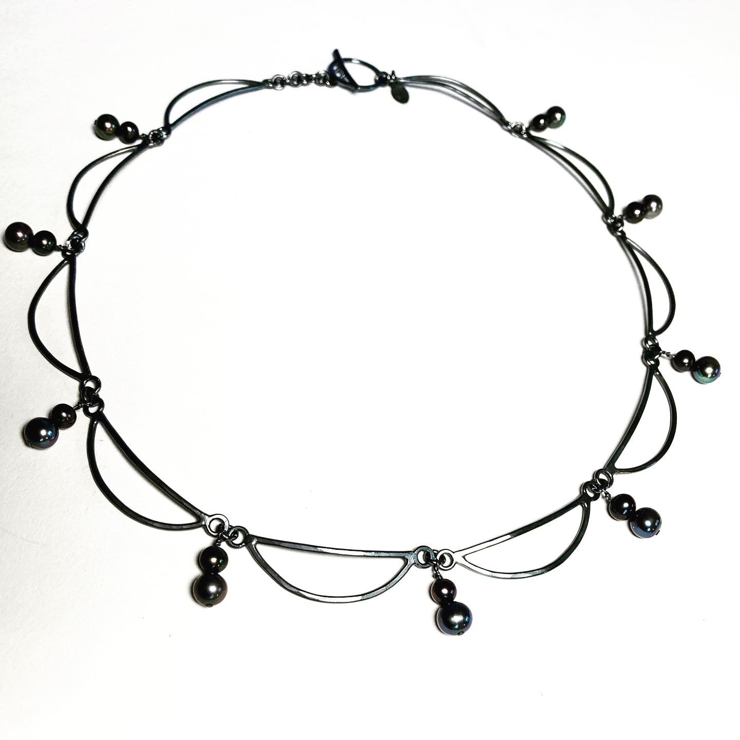 Black Pearl Swag Chain
