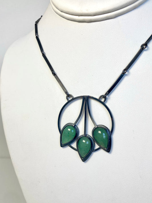 Deco Aventurine Leaf Necklace